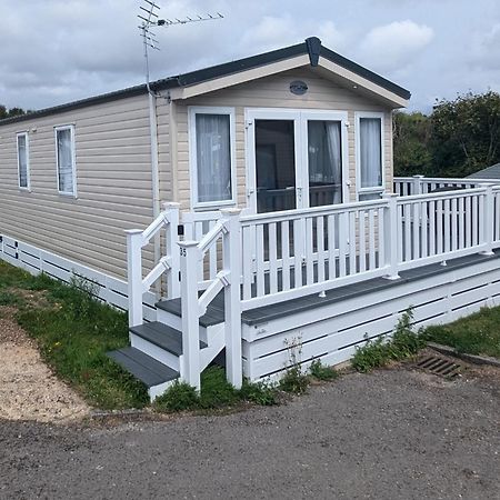 Lovely Bright And Airy Caravan On The 5 Star Shorefield Country Park Entertainment Passes Included Milford on Sea Kültér fotó